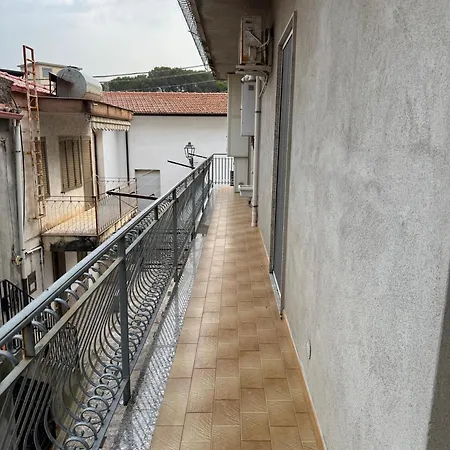 Nel Borgo Di Capri Leone
